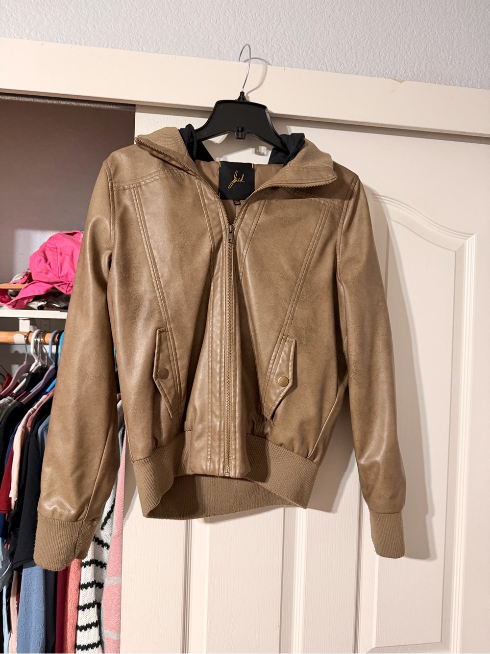 Size L (fits more M) Faux Leather Bomber Jacket in Light Brown